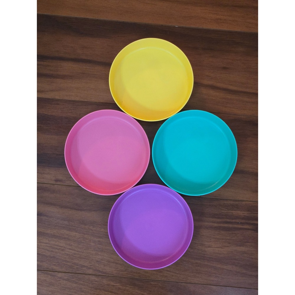 Vintage Tupperware Medium Wonders Bowls Set of 4 -Mold #1551